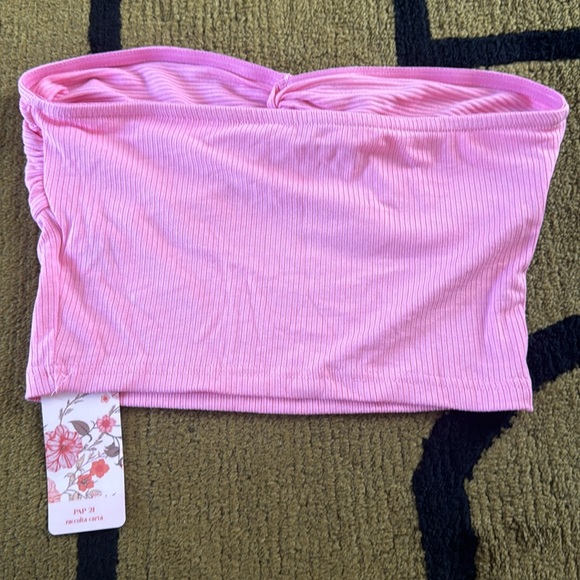 Pink crisscross top - Picture 2 of 2